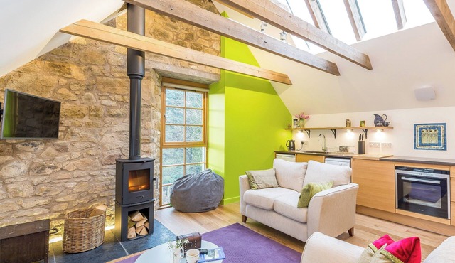 2 bedroom accommodation in Balerno, near Edinburgh