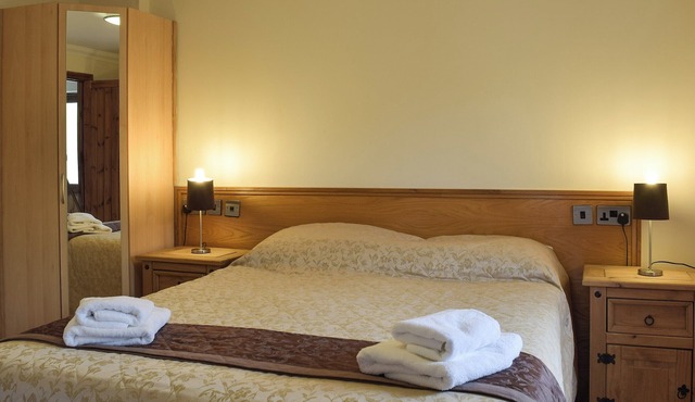 2 bedroom accommodation in Ferryside