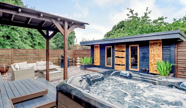 2 bedroom accommodation in Kirton, Near Spalding