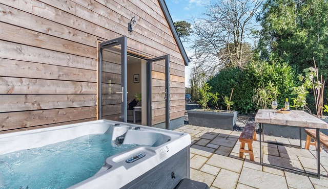 2 bedroom accommodation in Goodwick, near Fishguard