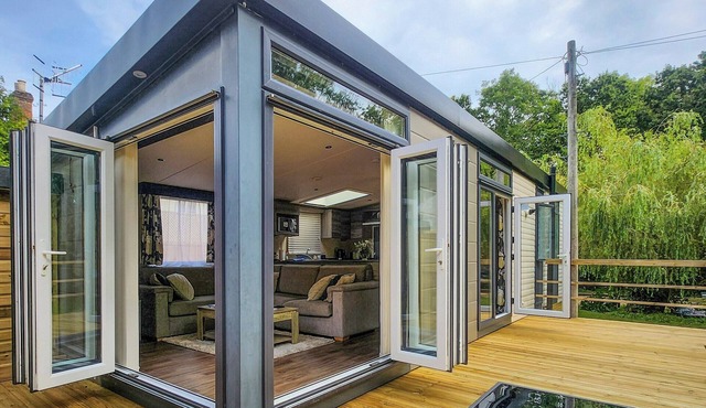 2 bedroom accommodation in Hamstead