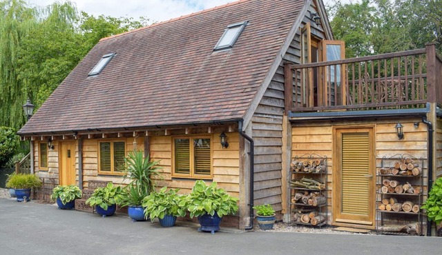 2 bedroom accommodation in Lugwardine, near Hereford