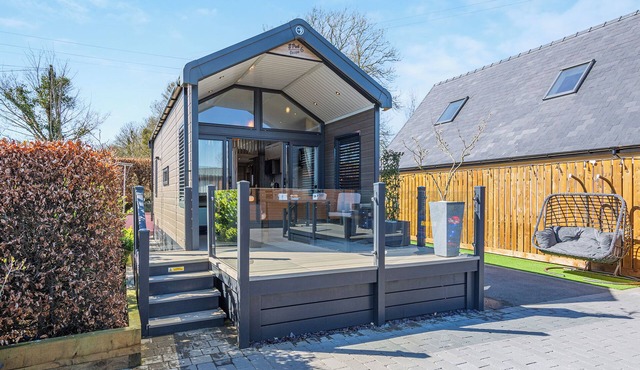 2 bedroom accommodation in Holywell