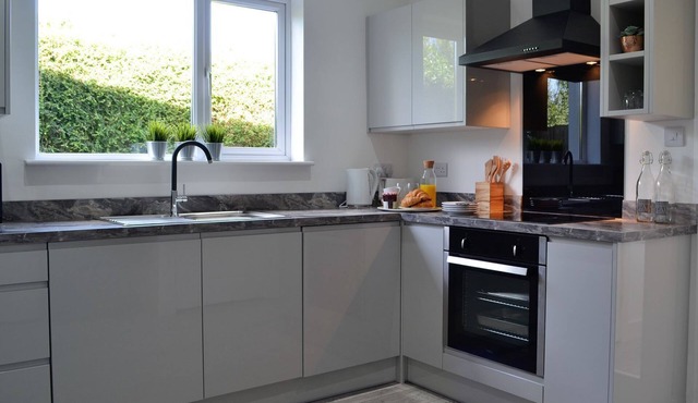 2 bedroom accommodation in Llansaint, near Kidwelly