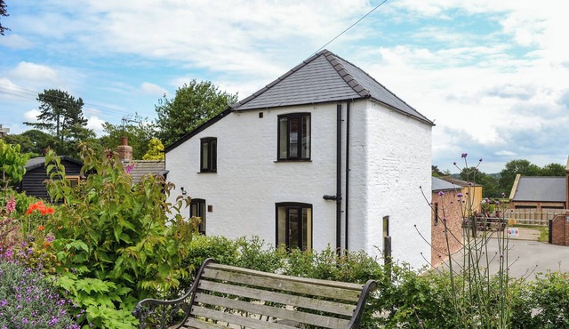 2 bedroom accommodation in Tibthorpe, near Driffield