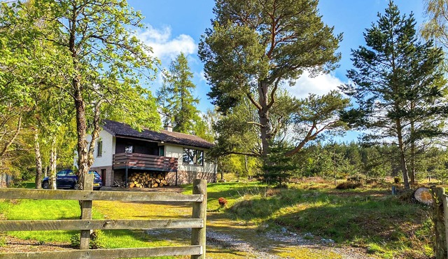 2 bedroom accommodation in Inveruglas, near Kingussie