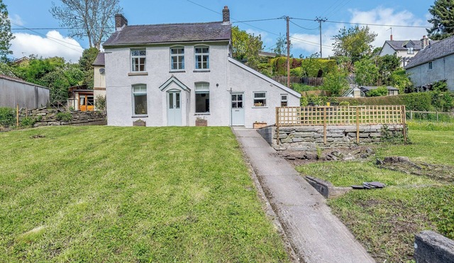 2 bedroom accommodation in Knighton