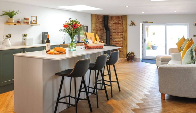 2 bedroom accommodation in Llanelli