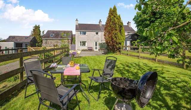 2 bedroom accommodation in Bodffordd, near Llangefni