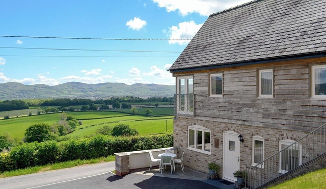 2 bedroom accommodation in Llanrhaeadr, near Denbigh