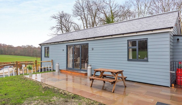 2 bedroom accommodation in Matfield