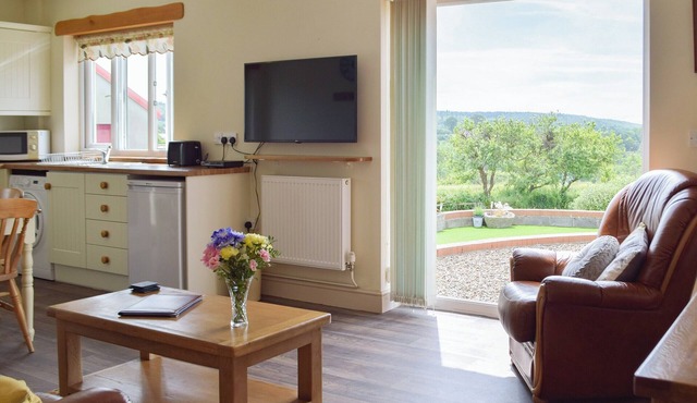 2 bedroom accommodation in Canaston Bridge, near Narberth