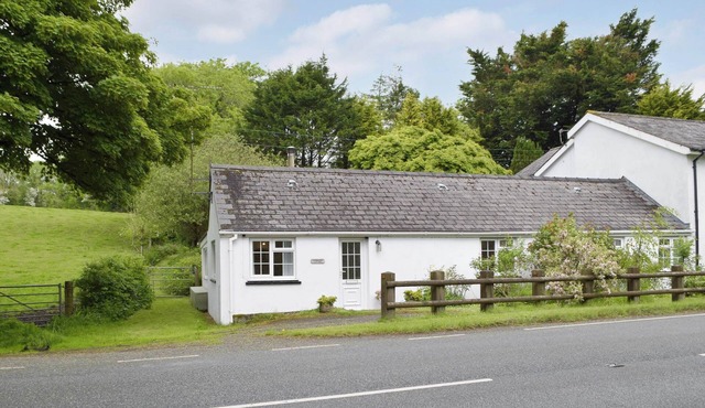 2 bedroom accommodation in Narberth