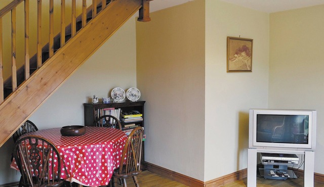 2 bedroom accommodation in Nettleton