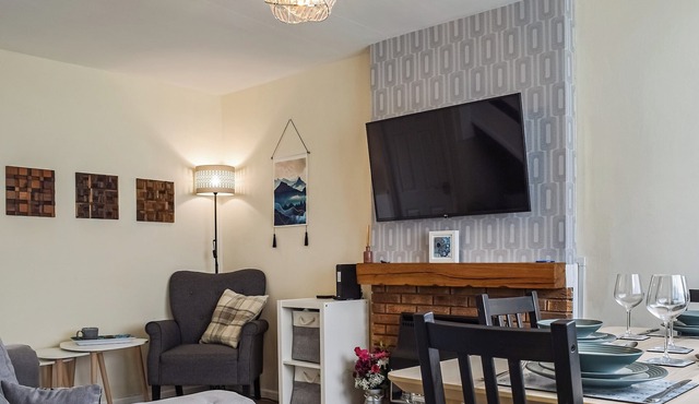 2 bedroom accommodation in Nuneaton