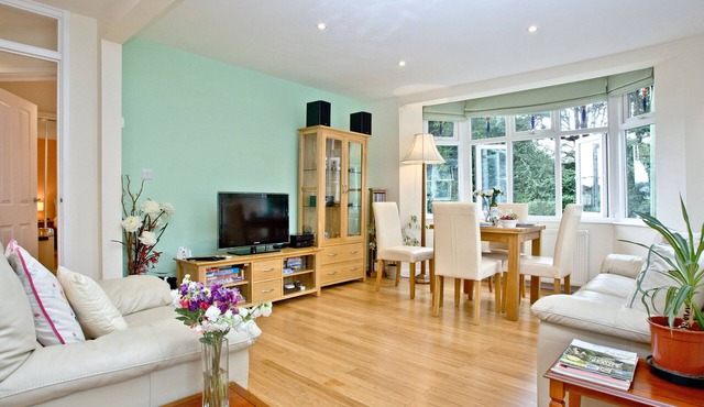 2 bedroom accommodation in Paignton