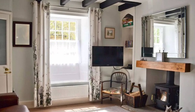 2 bedroom accommodation in Pickering