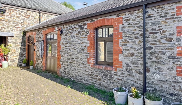 2 bedroom accommodation in Plympton