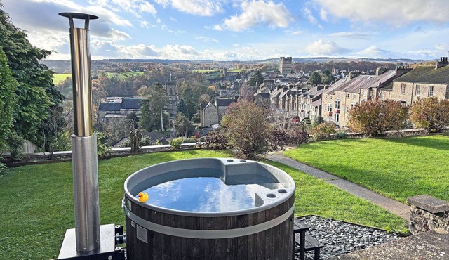 2 bedroom accommodation in Richmond