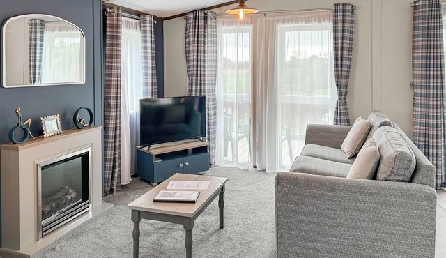 2 bedroom accommodation in Tunstall, Richmond