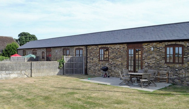 2 bedroom accommodation in High Halstow, near Rochester