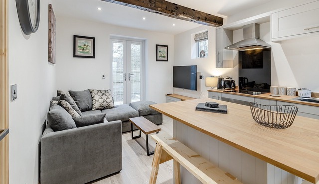 2 bedroom accommodation in Sandbach