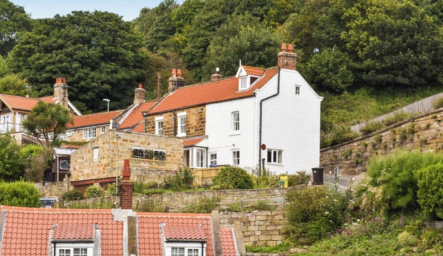 2 bedroom accommodation in Sandsend