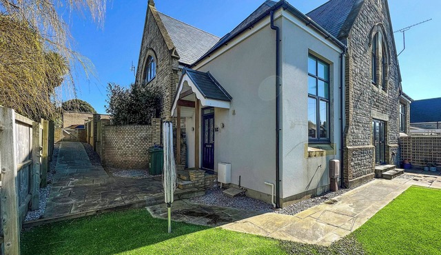 2 bedroom accommodation in Shanklin