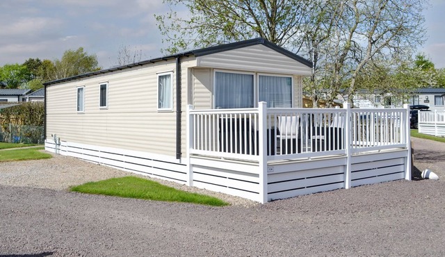 2 bedroom accommodation in St Cyrus