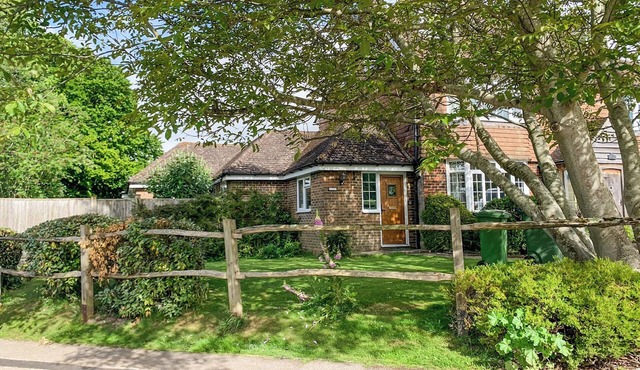 2 bedroom accommodation in Steyning