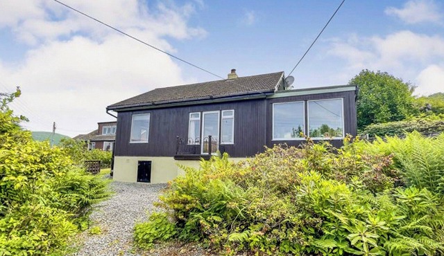 2 bedroom accommodation in Strachur