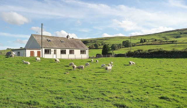 2 bedroom accommodation in Moniaive, near Thornhill