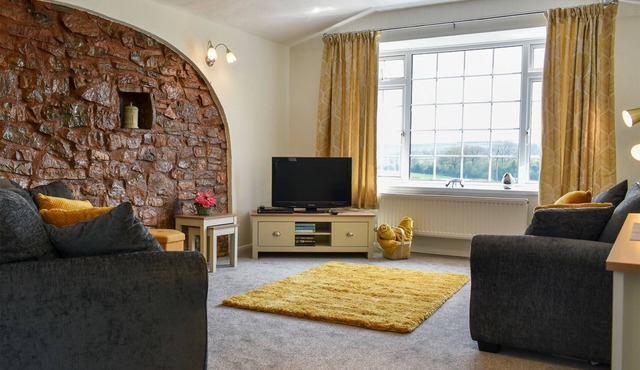 2 bedroom accommodation in Westleigh, near Tiverton