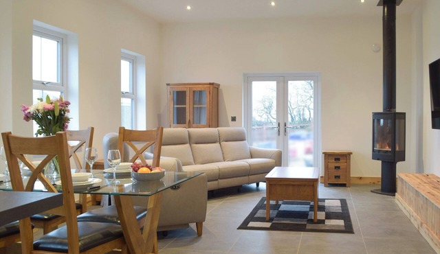 2 bedroom accommodation in Glandwr, near Narbeth