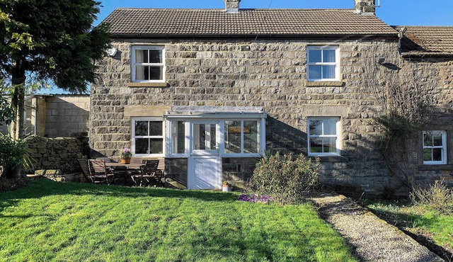 2 bedroom accommodation in Ashover, near Chesterfield