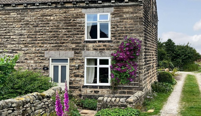 2 bedroom accommodation in Alton, near Chesterfield