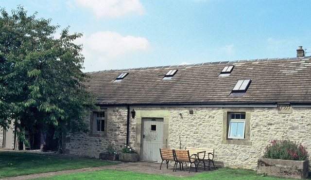 2 bedroom accommodation in Over Haddon, near Bakewell