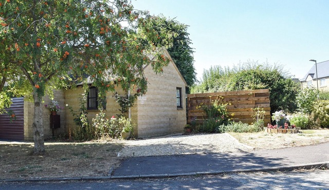 2 bedroom accommodation in Bampton