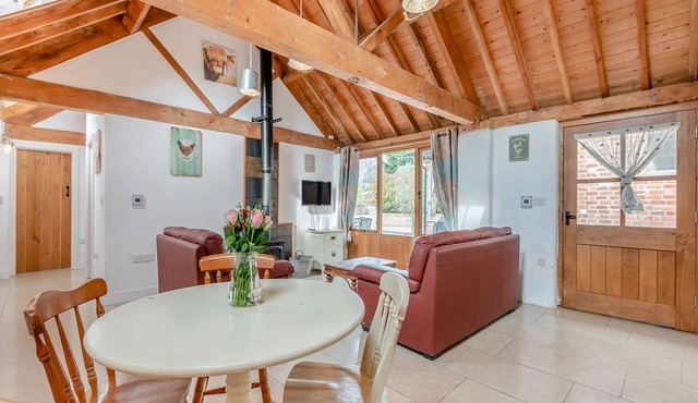 2 bedroom accommodation in Arlingham, near Frampton-on-Severn