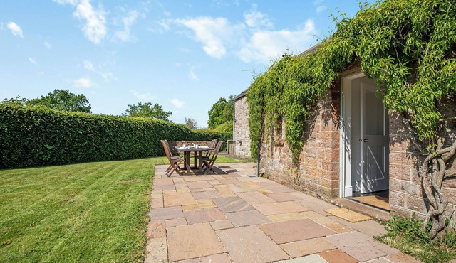 2 bedroom accommodation in Haytongate, near Brampton