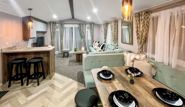 2 bedroom accommodation in Brechin