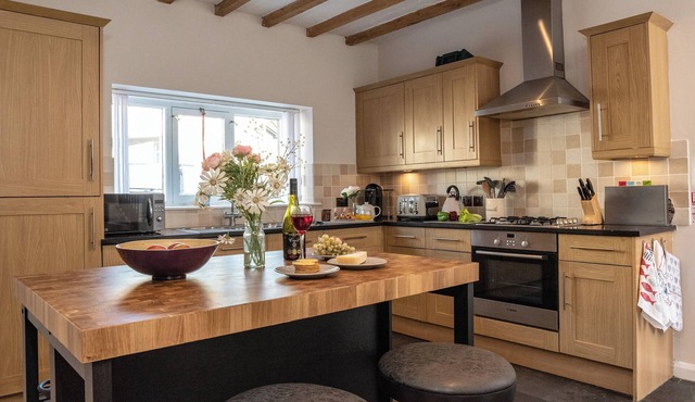 2 bedroom accommodation in Brixham