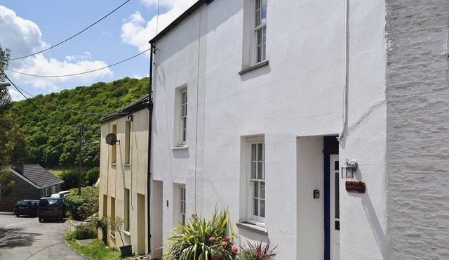 2 bedroom accommodation in Calstock