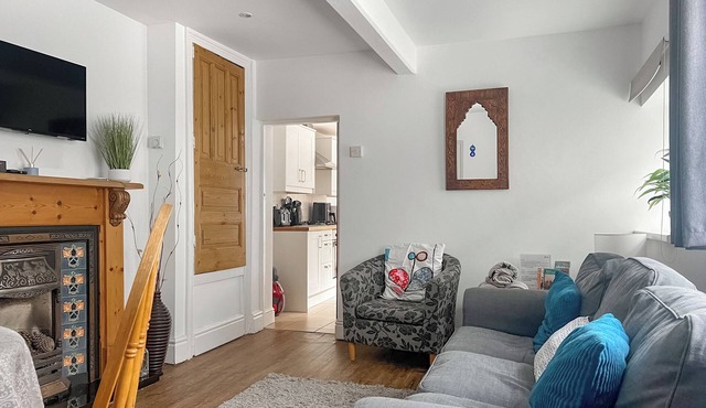 2 bedroom accommodation in Taff&rsquo;s Well, near Cardiff