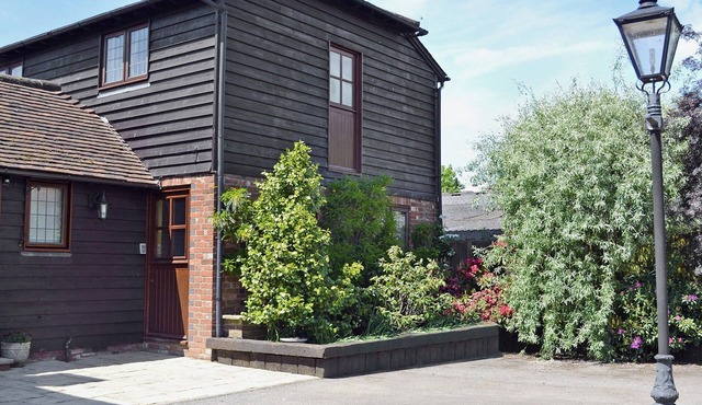 2 bedroom accommodation in Herstmonceux, near Hailsham