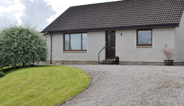 2 bedroom accommodation in Dingwall, near Inverness