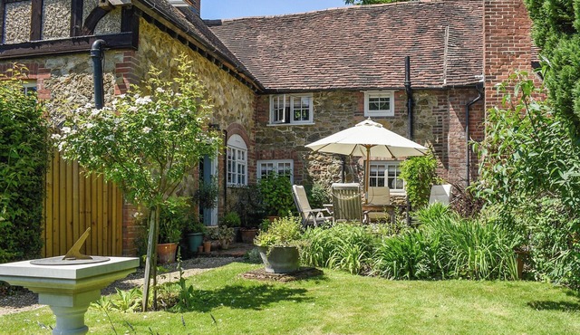 2 bedroom accommodation in Holmbury St Mary, near Dorking