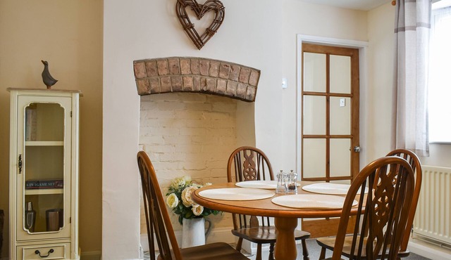 2 bedroom accommodation in Enderby