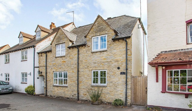 2 bedroom accommodation in Evesham