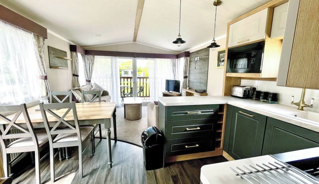 2 bedroom accommodation in Abbots Salford, Evesham